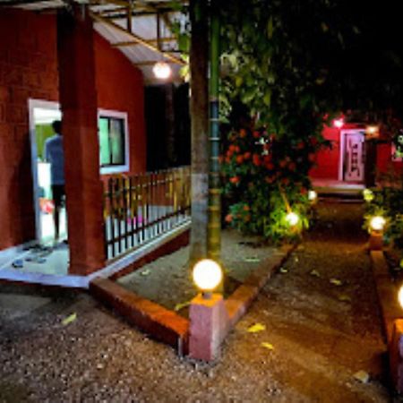 Sai Sadan Residency,Diveagar Hotel Ngoại thất bức ảnh